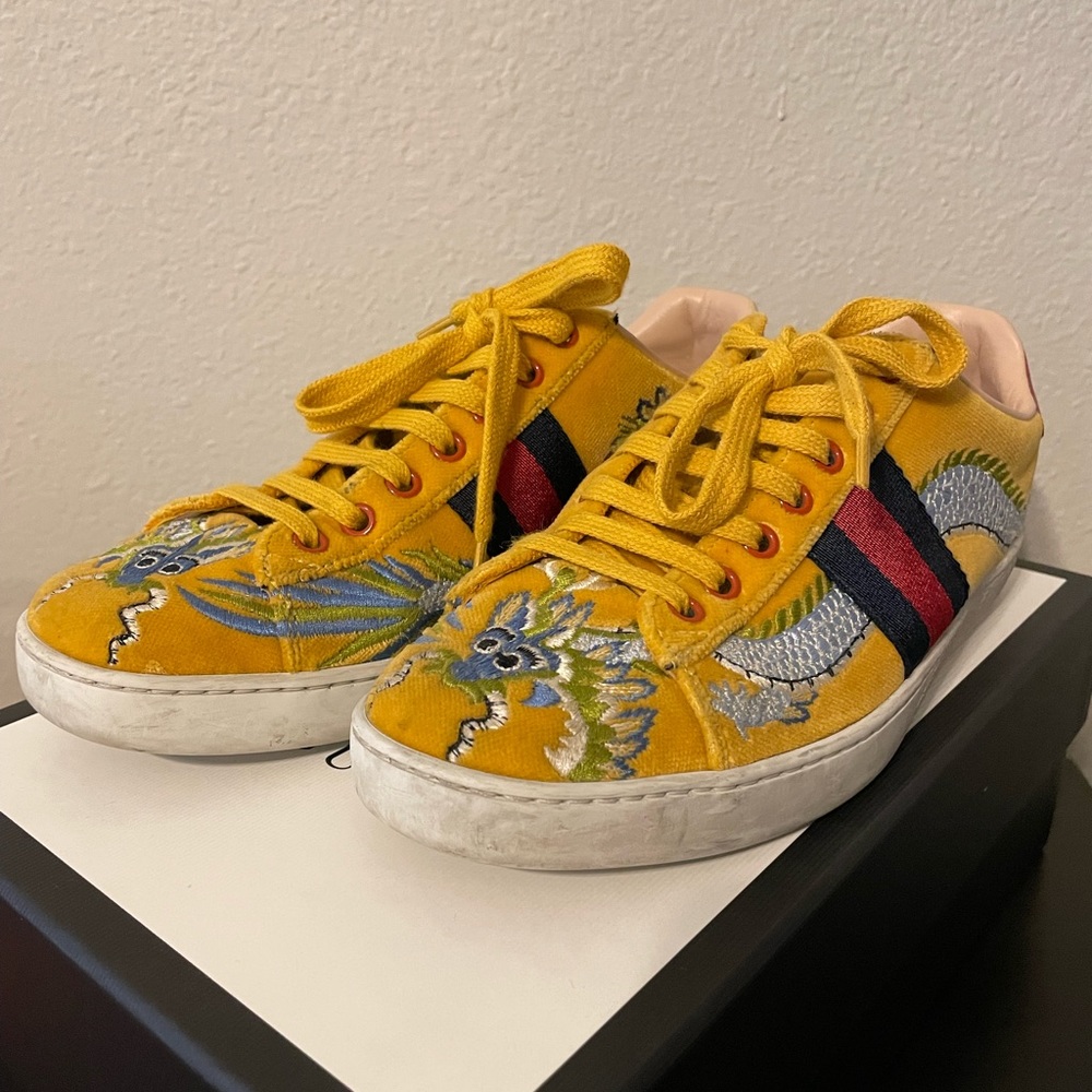 Gucci Ace yellow velvet  dragon embroidered sneakers 37